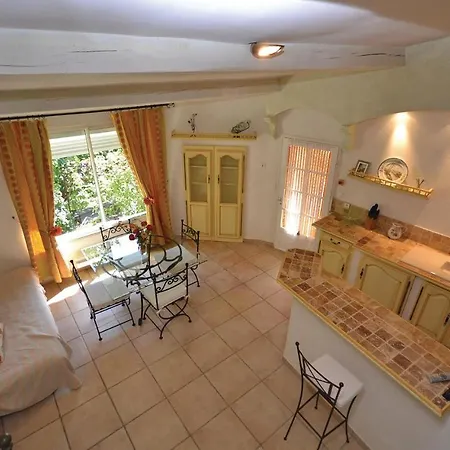 펜션 Amazing Home In Bedousse Malbosc